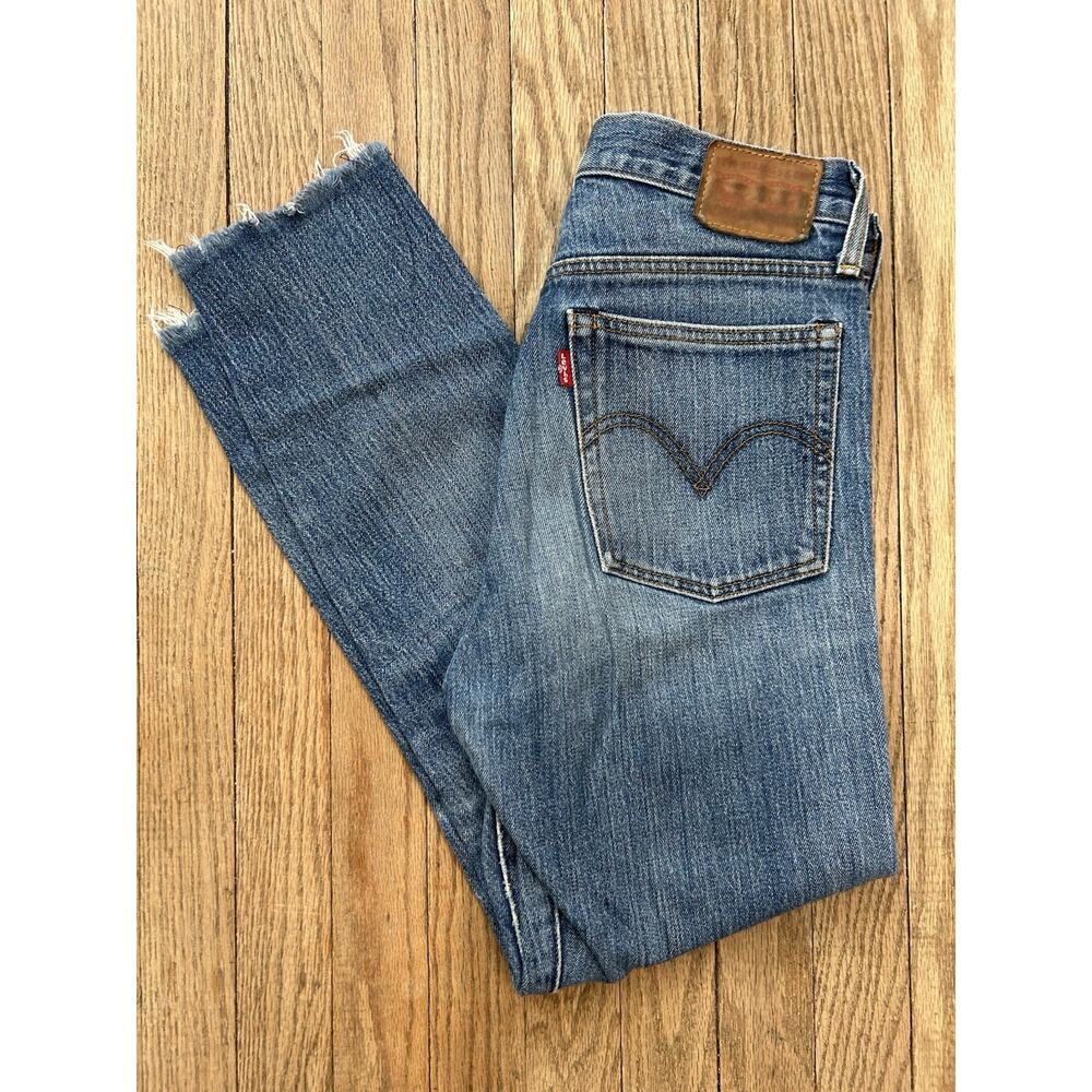 Levi's Straight Leg Jeans - Medium Blue with Brown Patch